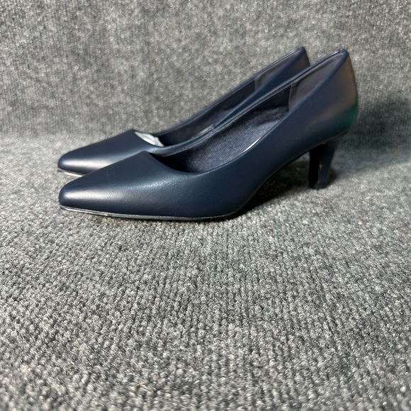 NWT women’s Easy Street Pointe High heels Navy SZ 6 - Picture 3 of 6